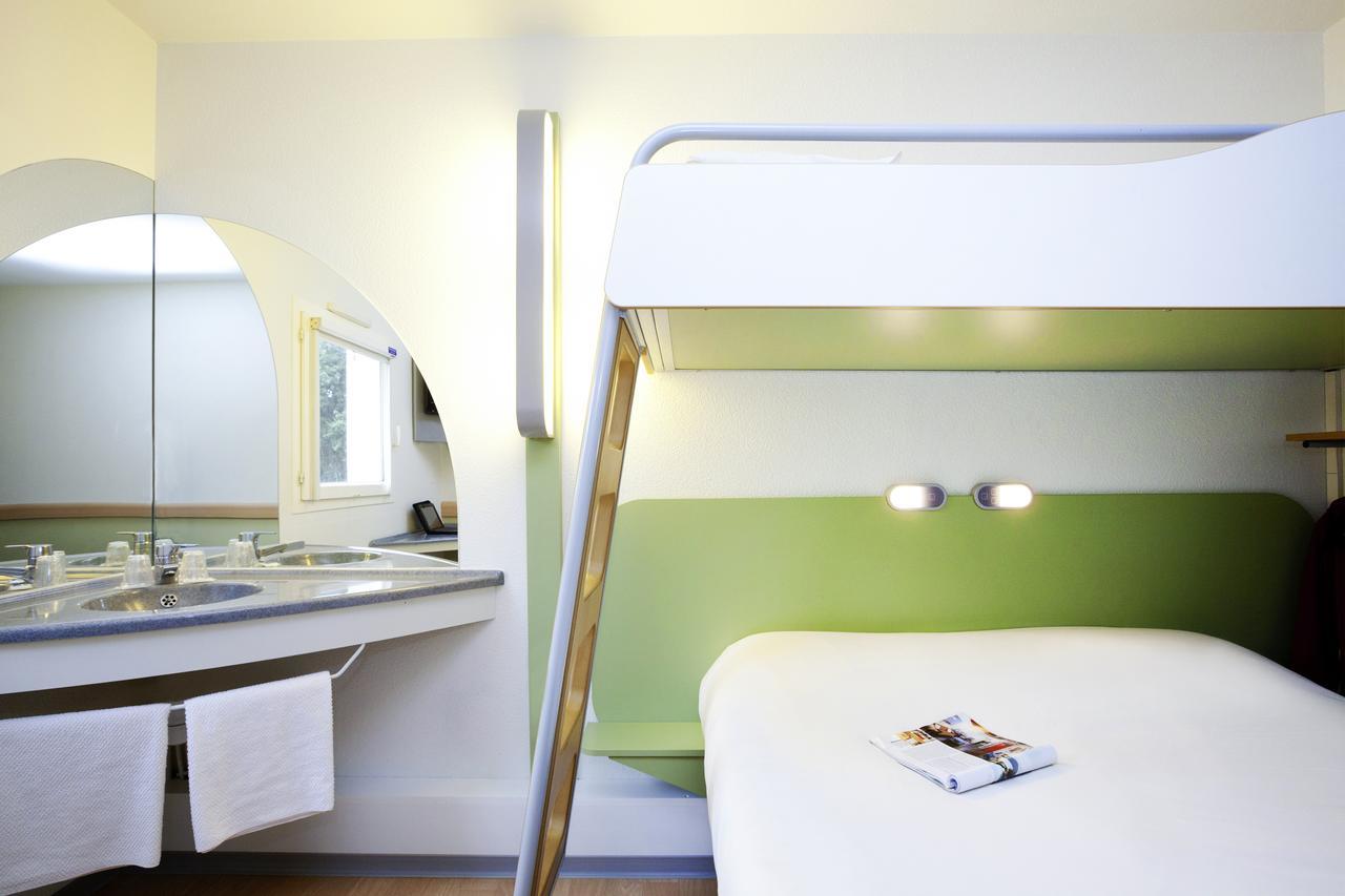 Ibis Budget Систерон Экстерьер фото