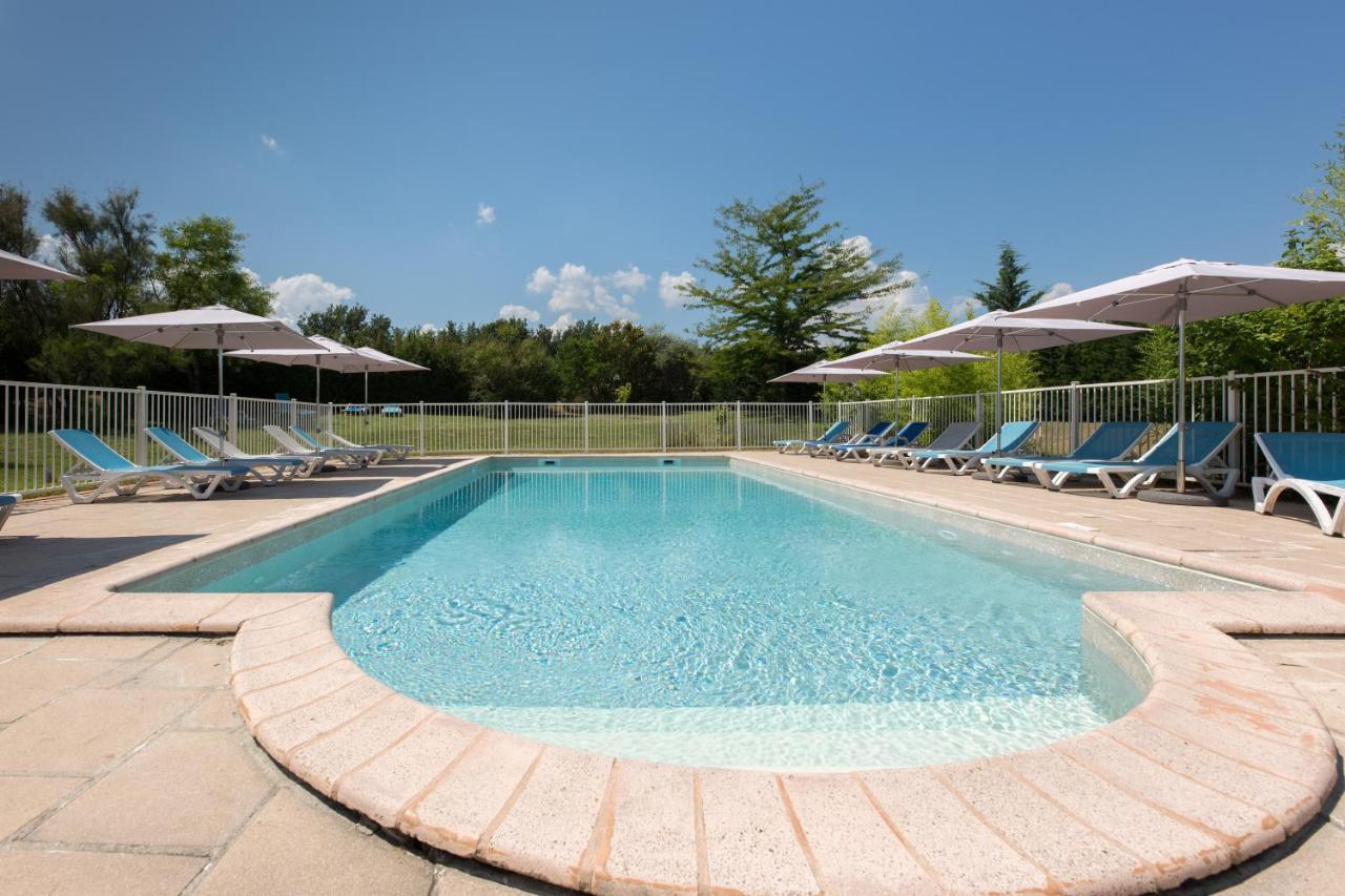 Ibis Budget Систерон Экстерьер фото