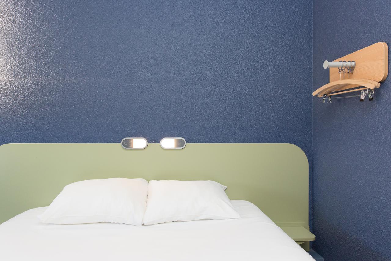 Ibis Budget Систерон Экстерьер фото